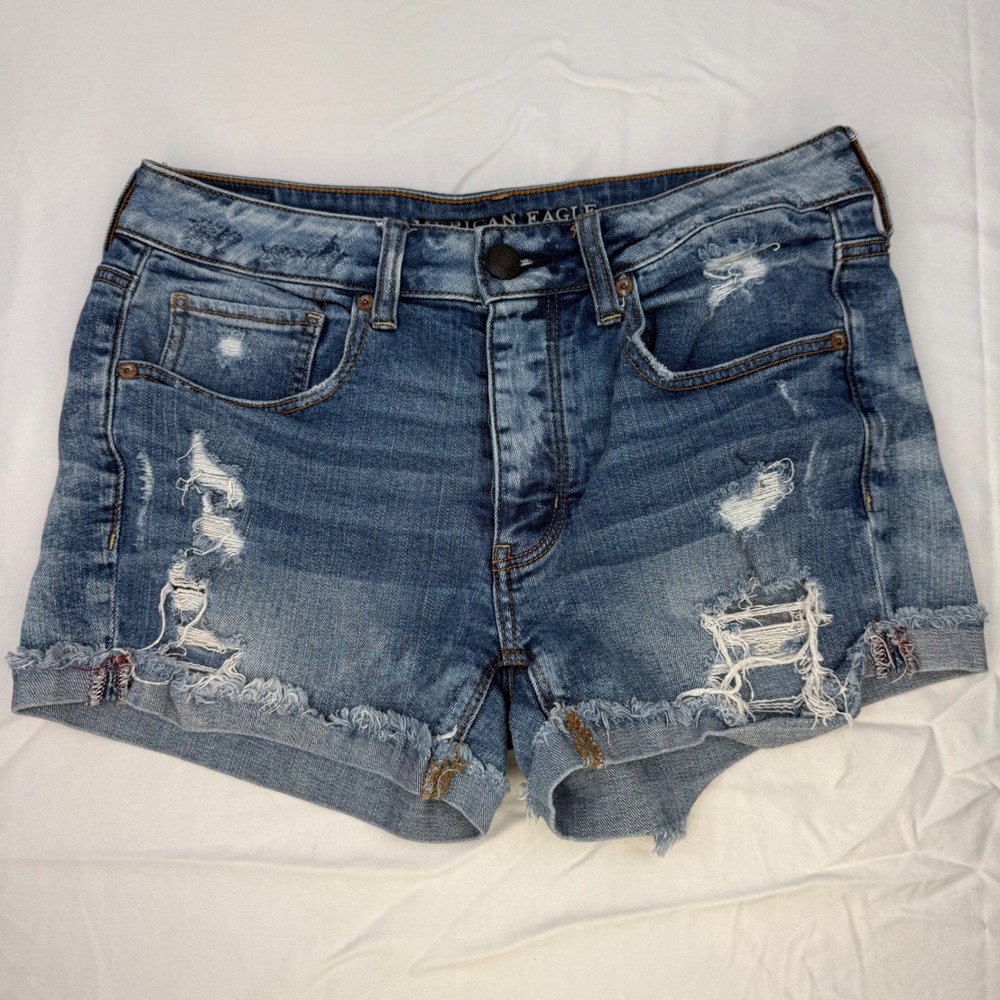 American Eagle Tomgirl Distressed Denim Shorts‎ Medium Wash Blue Womens Size 6